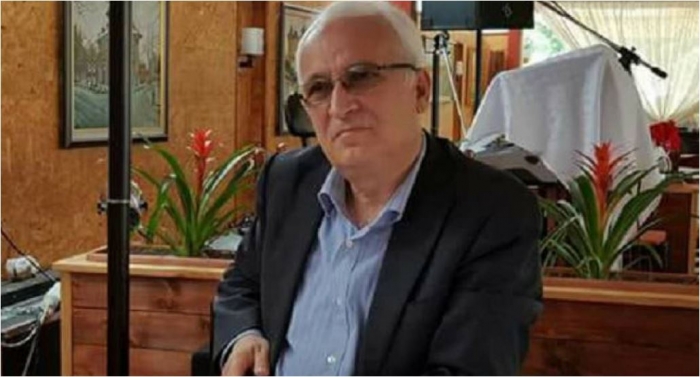 “E vranë tek hyrja e shkallës”/ Ish-këshilltari i Berishës kujton 97-ën dhe rrëqeth me POSTIMIN e tij