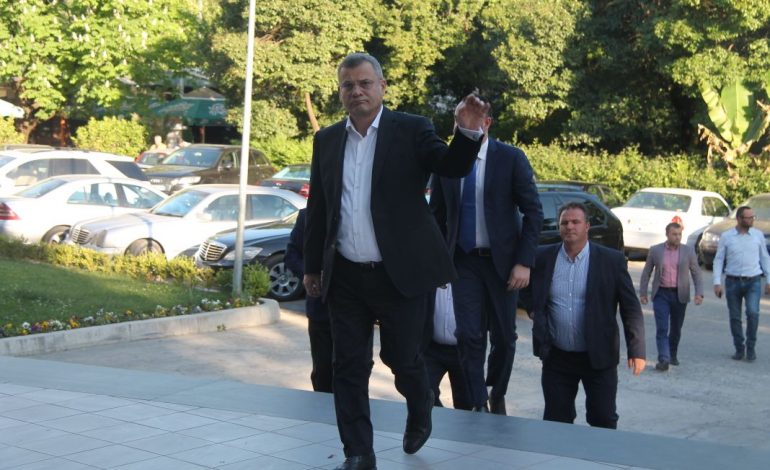 Këshilli Kombëtar i PD, flet Imami: Mbledhja FIKTIVE! Nuk lejohen diskutimet