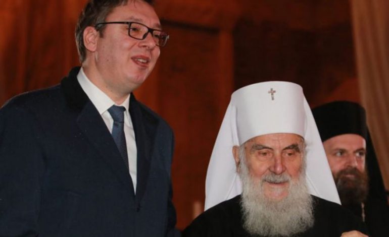 Patriarku Irinej: Vuçiç po lufton heroikisht për Kosovën