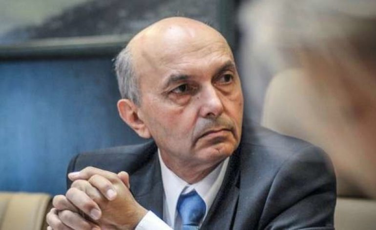 Qëndroi 3 muaj në Gjermani për kurim/ Bashkëshortja tregon gjendjen e Isa Mustafës