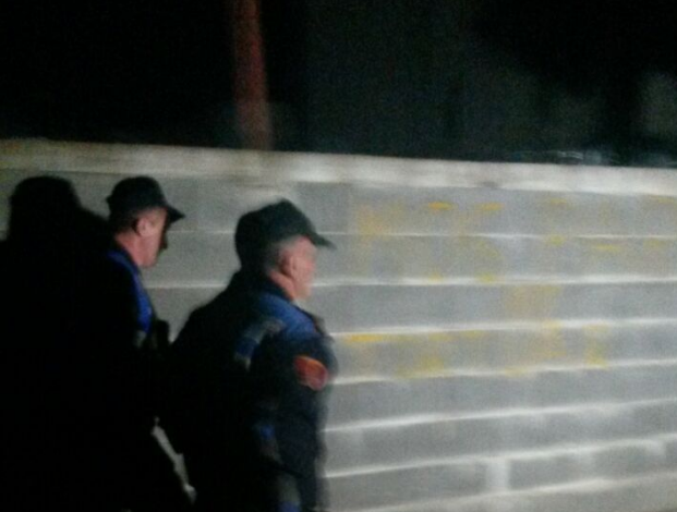 GRABITJA ME VRASJE NË KAMËZ/ Kush është pronari i dyqanit që mbeti i VDEKUR. Gruaja tij kërkonte ndihmë… (DETAJET E REJA)