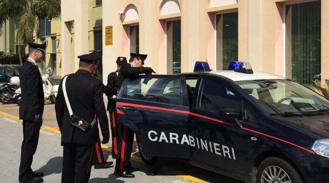 Pranga shqiptarit pasi zbret nga avioni në Itali/ Ishte në kërkim për…
