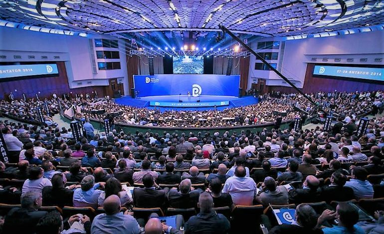 Kuksianët premtonjë në Kuvendin e PD: “Do ngrihemi prap”/ Noka: Tani të ngrihet e gjithë Shqipëria