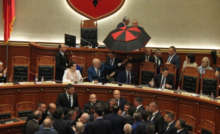 SHERRET NË KUVEND/ Pse u dënuan nga Byroja 6 deputetët e opozitës dhe Bushati (DOKUMENTI)