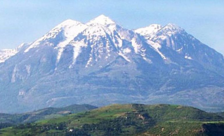 U bllokuan në malin e Tomorit, helikopteri i FA evakuon 5 të rinjtë. Ja çfarë kishte ndodhur