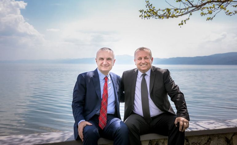 Struganët thumbojnë presidentin Meta: Ka fjalë më të ëmbël shqip për Strugën, se “Kako Struga nema druga”!