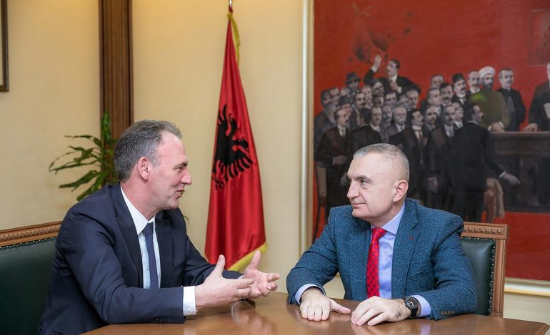 RRUGA E KOMBIT/ Meta takim me zv/ kryeministrin e Kosovës: Çdo vendim duhet të jetë i mirëstudiuar dhe…