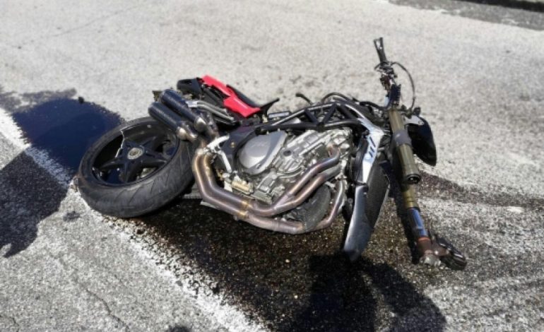 AKSIDENT TRAGJIK/ 29 vjeçari shqiptar rrëzohet nga motori dhe mbetet i BLLOKUAR në… (FOTO)