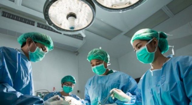 Ndodh për herë të parë në Shqipëri/ Ish-ministri publikon pamjet e OPERACIONIT të rrallë (VIDEO)