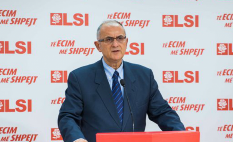 Petrit Vasili i “sulet” Kryeministrit: Mos fol më për negociatat, hoqe çdo dyshim që je budalla