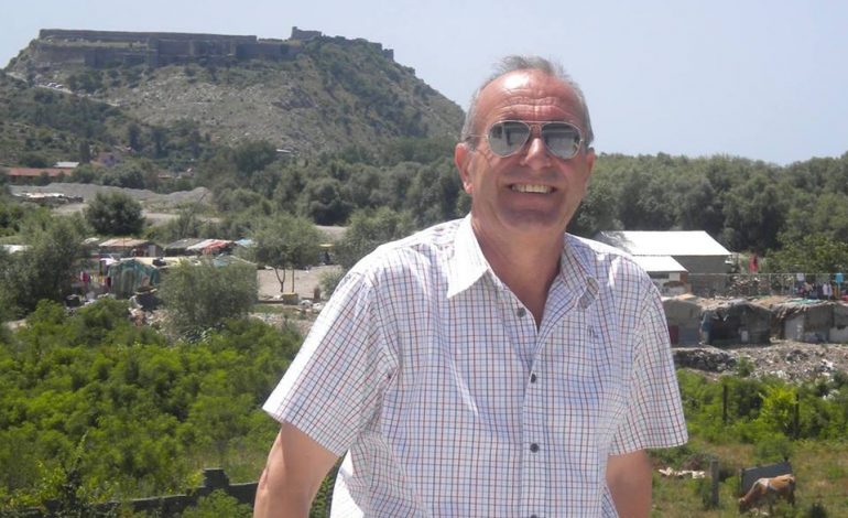 DENONCIMI/ “Ish-polici i dërgon foto nudo 20-vjeçares shkodrane dhe…” (FOTO+18)