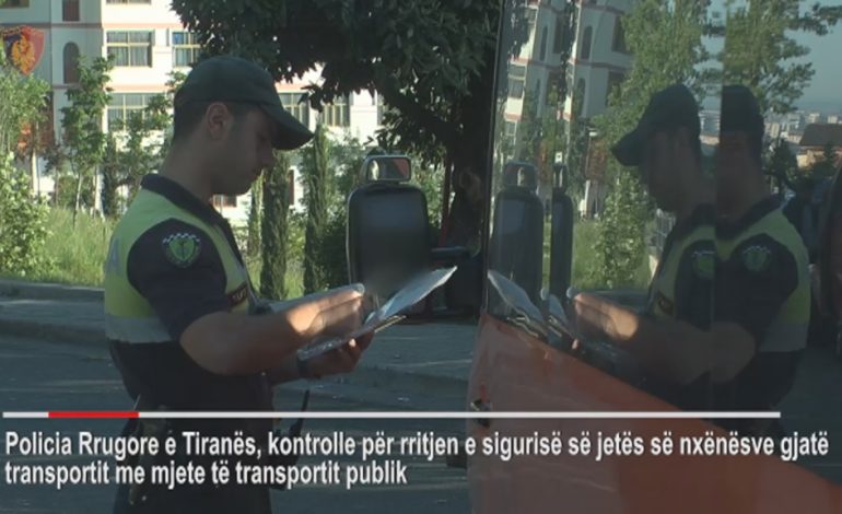 Policia AKSION ndaj furgonëve që transportojnë nxënës/ Kapen 48 SHOFERË duke… (VIDEO)