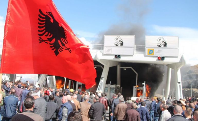 “Lironi djemtë tanë”, qytetarët e Kukësit sot në protestë për 11 të arrestuarit