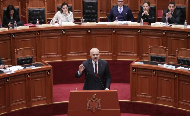 MBLEDHJA E BYROSË/ Bie poshtë kërkesa e LSI, për fjalët fyese të Ramës