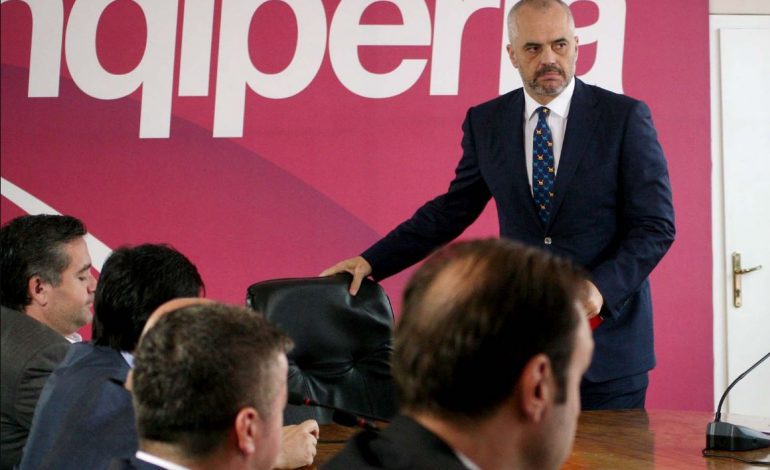 E FUNDIT/ Nuk përmbushën objektivin, Rama shkarkon krerët e 2 zyrave të punësimit
