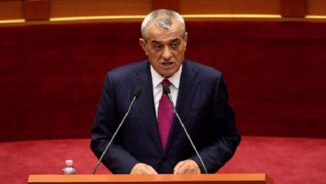Ruçi refuzon kërkesën e Monikës dhe Bashës, nuk shtyhet seanca e sotme parlamentare