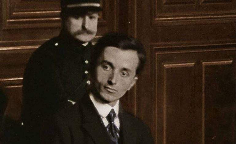 Historia e panjohur/ Si u vra Avni Rustemi nga një mullixhi, ish-shërbëtor i Ahmet Zogut