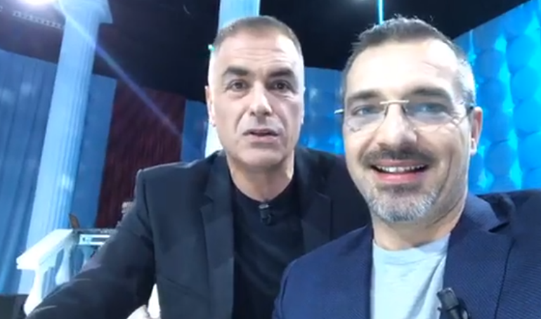 Saimir Tahiri si Berisha/ I dërgon mesazh LIVE nga emisioni: Doktor, shko nëpër dasma… (VIDEO)