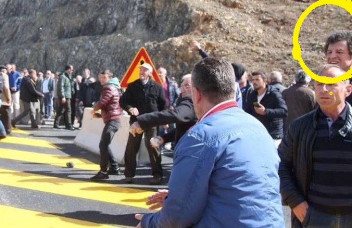 Mori pjesë në protestën te Rruga e Kombit, reagon Sali Lushaj: Isha rastësisht. Unë nuk kam… (DEKLARATA E PLOTE)