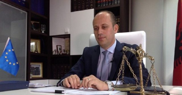 DOKUMENT/ Kreu i Krimeve të Rënda në “sitën” e Vetingut: Zbardhet pasuria e Sandër Simonit