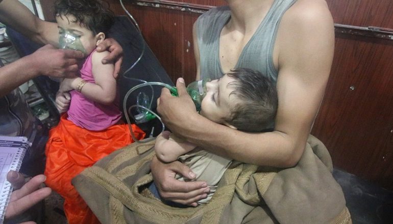 Assadi tjetër sulm barbar me armë kimike ndaj rebelëve, 40 të mbytur në Siri