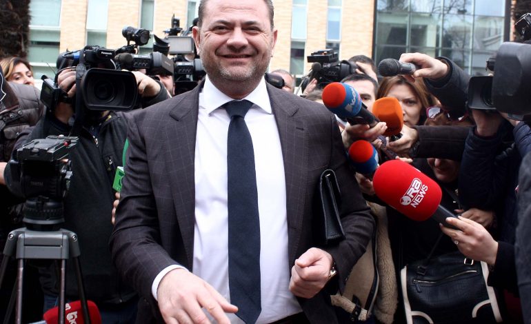 Tom Doshi: Nëse bëhet Vettingu në politikë nuk mbetet as gjysma në Parlament