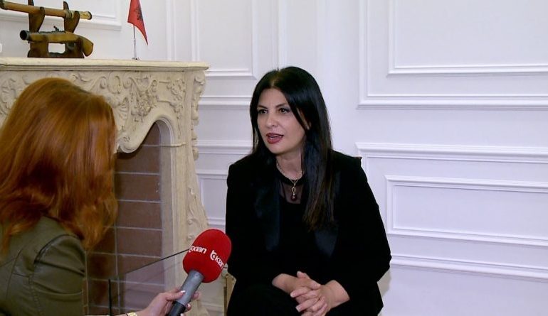 Jozefina Topalli DEKLARON: Për të rrëzuar Ramën, duhet rrëzuar Basha…
