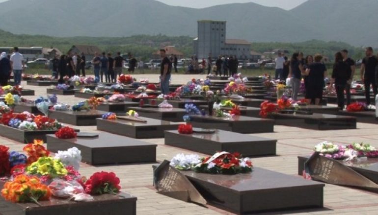 E TRISHTË/ Nëna rrëfen tmerrin kur serbët i morën 3 djemtë e ia vranë: Kisha shtruar darkën, ikën pa ngrenë…