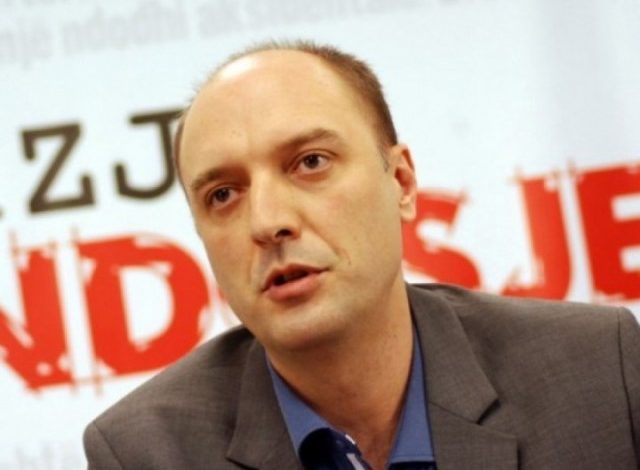 Rrëfehet ish-kreu i Vetëvendosjes: Kam punuar 6 vite si kuzhinier në Londër