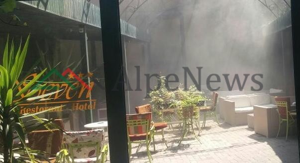 TIRANE/ Zjarr në një lokal tek Rruga e Kavajës, shkak është bërë shkëndija elektrike (FOTO)