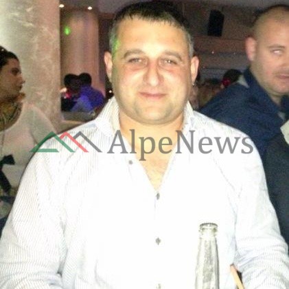 FUSNIN NË SHQIPËRI MAKINA LUKSOZE KONTRABANDË/ Kush është Xhani Rama, tregtonte… (FOTO)