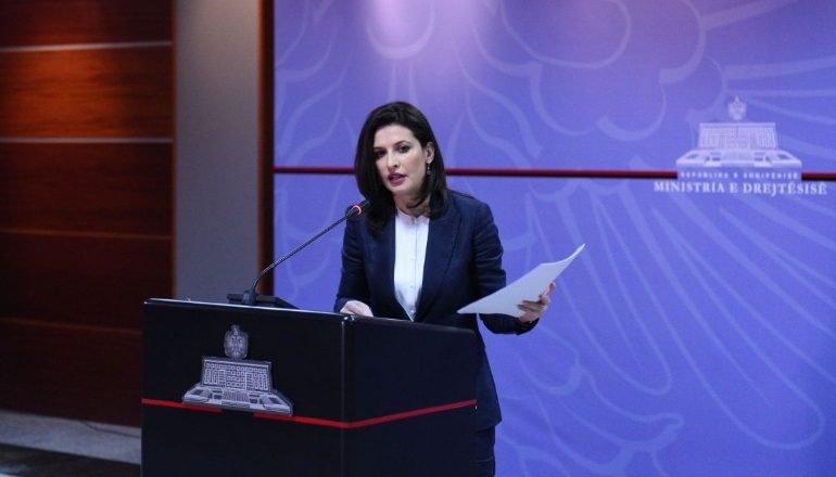 KLD refuzoi të shkarkojë 4 gjyqtarët, Etilda Gjonaj: Ditë e zezë për drejtësinë shqiptare