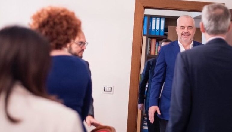 Drejtori për Zgjerim takon Ramën: Reforma në Drejtësi, çelësi për t’u bërë pjesë e BE