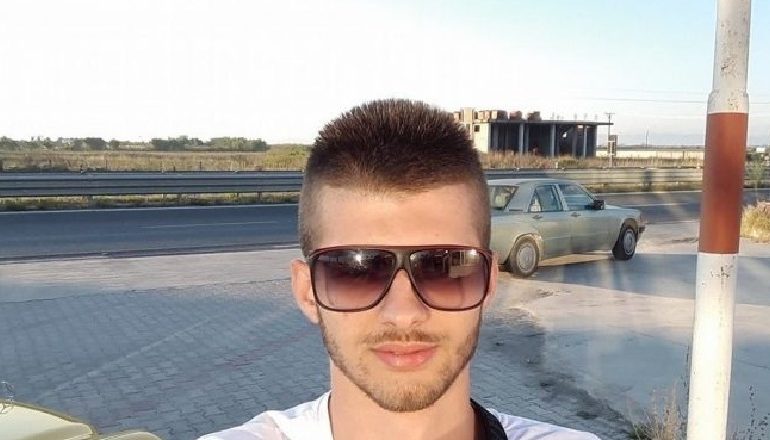 Gjykata zëvendëson masën e sigurisë/ Lirohen tre të rinjtë që masakruan për një karikues 22-vjeçarin
