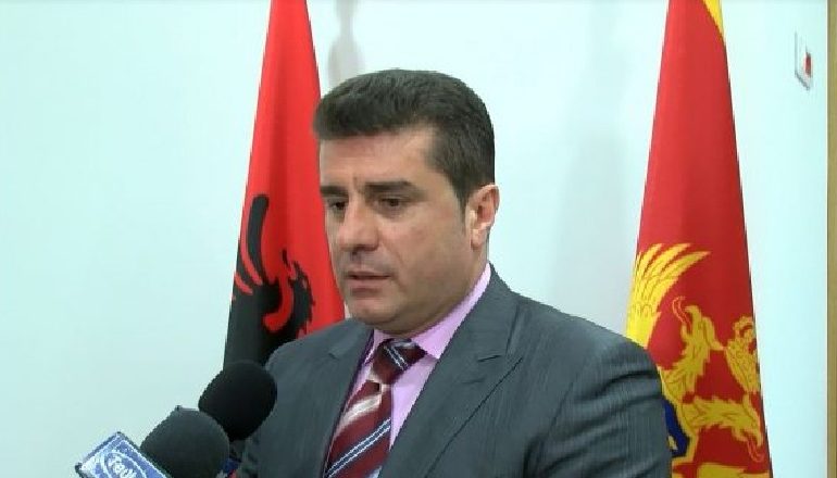 Presidenti Ilir Meta liron nga detyra ambasadorin e Shqipërisë në Malin e Zi