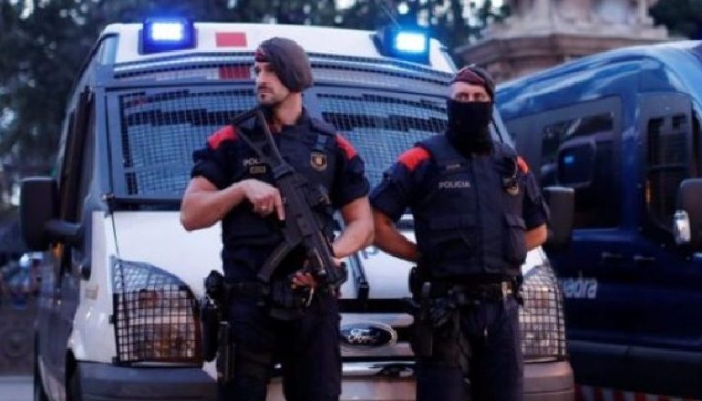 30 grabitje në Barcelonë/ Arrestohen “SKIFTERET” e bandës shqiptare të grabitjeve, “punonin” gjithmonë në…