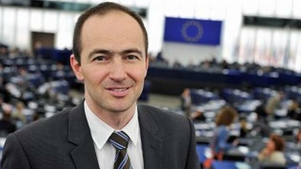 Kovaçev: Shqipëria partnere e fuqishme e BE-së, anëtarësimi i 6 vendeve ballkanike do ta rigjallërojë unionin