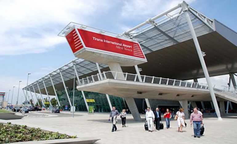 GREVA NE ITALI/ Mbi 700 fluturime të anuluara, ja cilët avionë nuk zbritën në Rinas (FOTO)