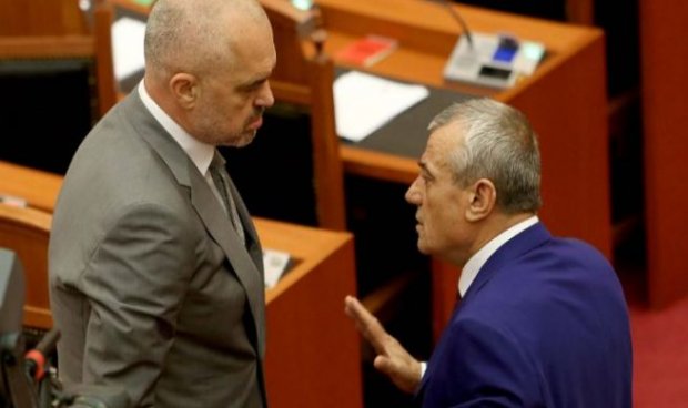 Rama mbërrin në Kryesinë e Kuvendit, takim me Ruçin para protestës së opozitës