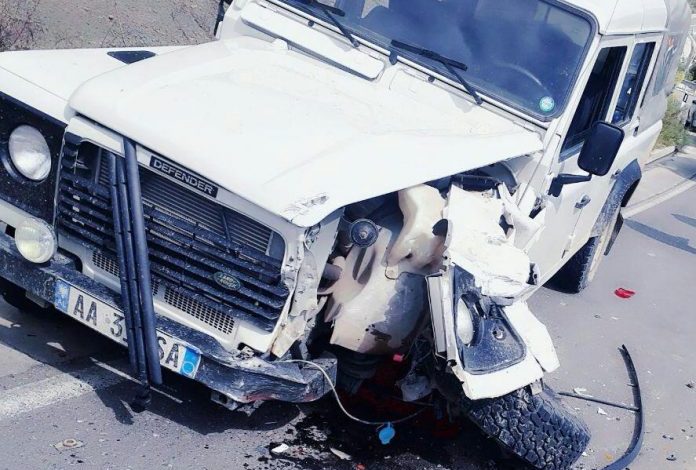 AKSIDENT I RËNDË NË GRAMSH/ Përplasen DY makinat. 16 vjeçari i plagosur…