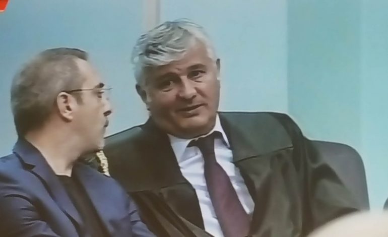Zbardhet përballja Tahiri- Hajdarmataj/ Ish-ministri ironizon masën e arrestit: Për mua njësoj, si në shtëpi, si në burg