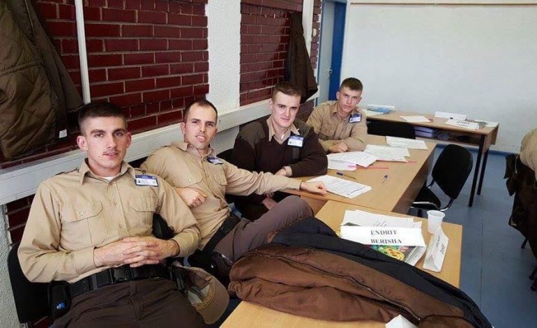 TRUPI I POLICIT U GJET NË LUMË/ Mesazhi prekës i shokut: Ti do mbetesh… (FOTOT)