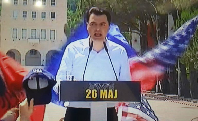 PROTESTA/ Basha e nis me Naim Frashërin: Dielli LIND në Perëndim…