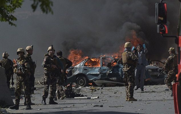 Kabul, kurth me eksploziv për gazetarët, vriten dhjetë prej tyre