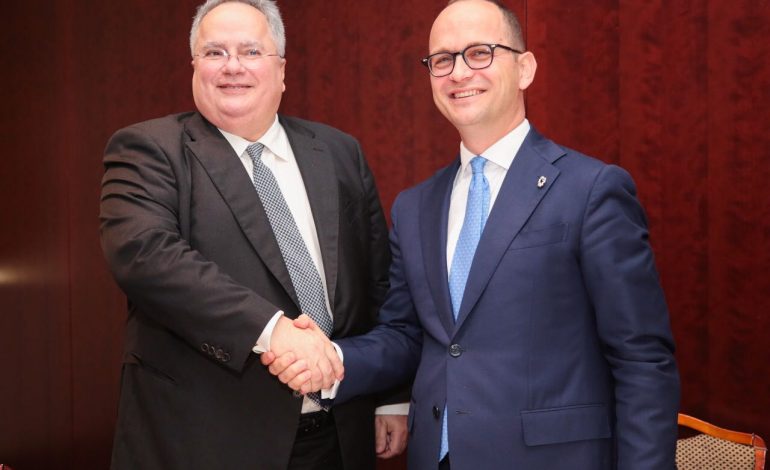 TAKIMI ME BUSHATIN/ Reagon Kotzias: Jemi pranë zgjidhjes së problemeve me Shqipërinë!