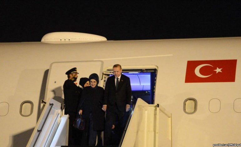 Erdogan nis vizitën në Britani të Madhe, do takohet me Mbretëreshën Elizabeta
