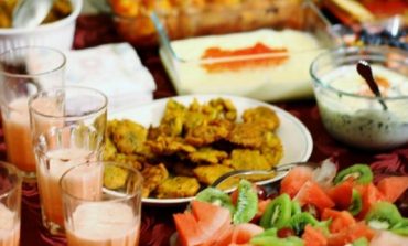Ramazani: Çfarë preferohet të hani për iftar dhe syfyr?