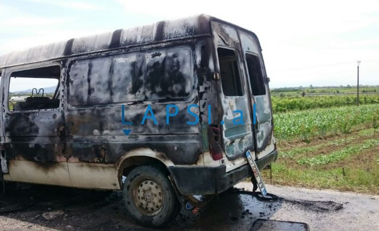 Digjet furgoni i mbushur me bukë në Lushnjë, shpëtojnë mrekullisht nga flakët, burrë dhe grua