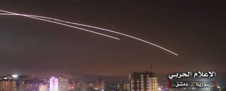 Shkëmbim raketash gjatë natës, Irani godet për herë të parë Izraelin (VIDEO)