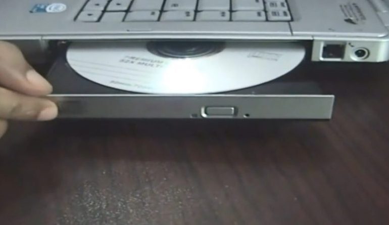 GRABITJA E BANKËS/ Prokuroria nuk kopjon dot DVD-në e provave… (VIDEO)